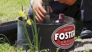 华体会体育推荐Foster Fuels Installing Fuel Tank for Summer Sale